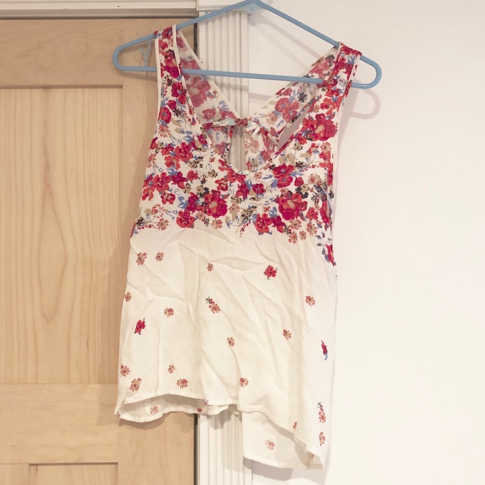 Urban Outfitters | Kimchi Blue Floral tank top
